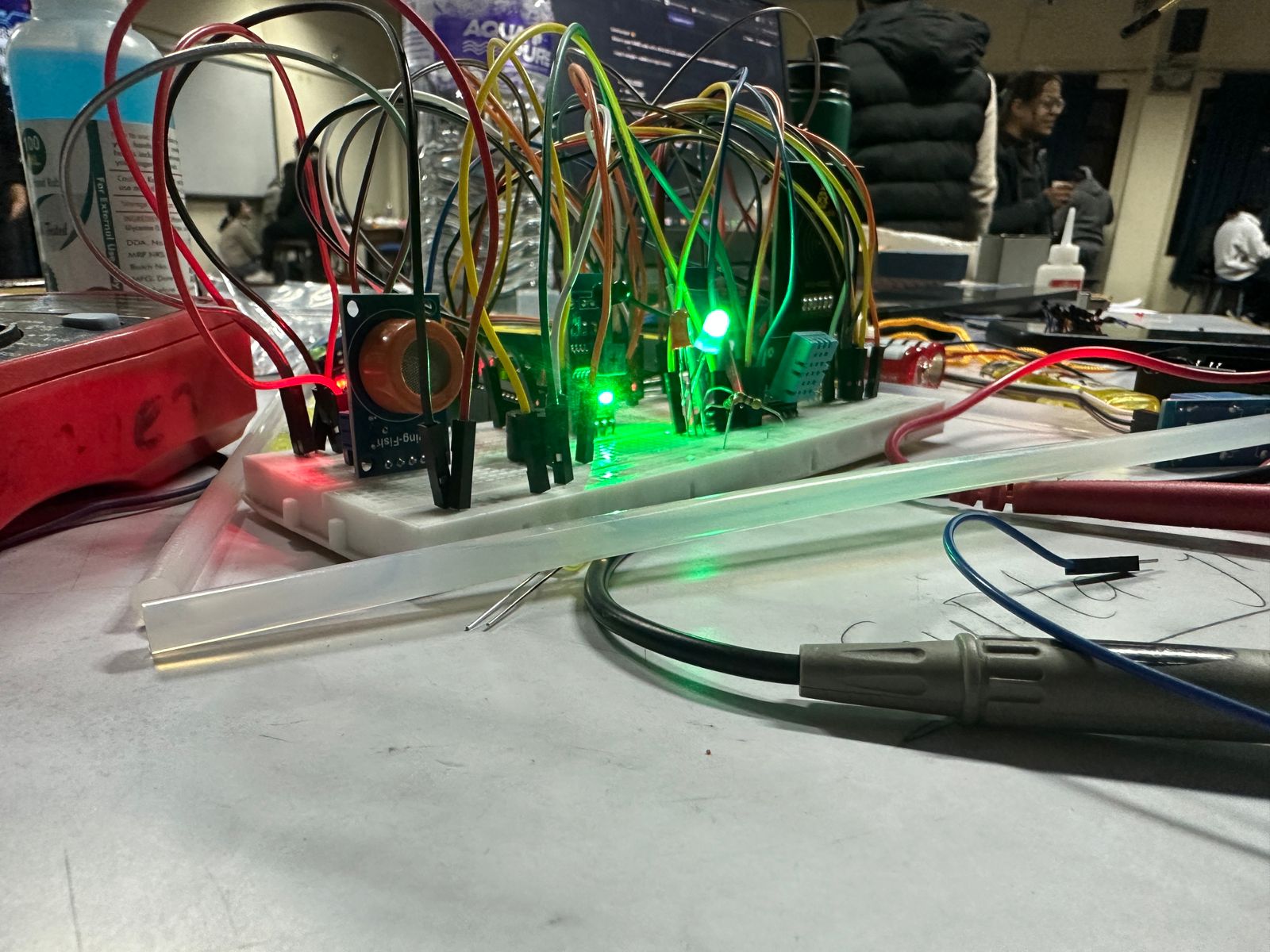 RoboYuwa hands-on robotics prototyping and circuit design lab